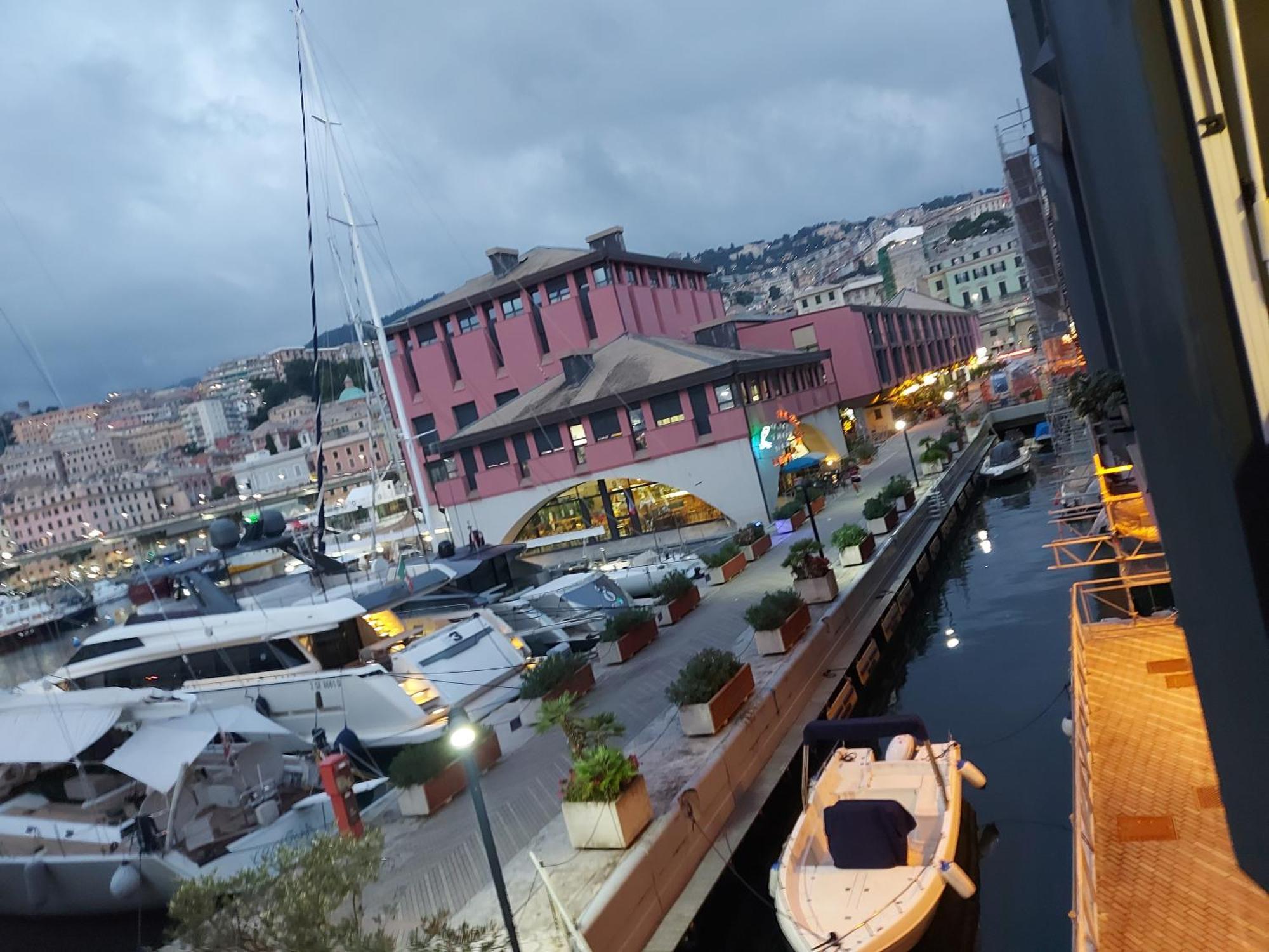 Appartamento Sul Mare Kate Genoa Bagian luar foto